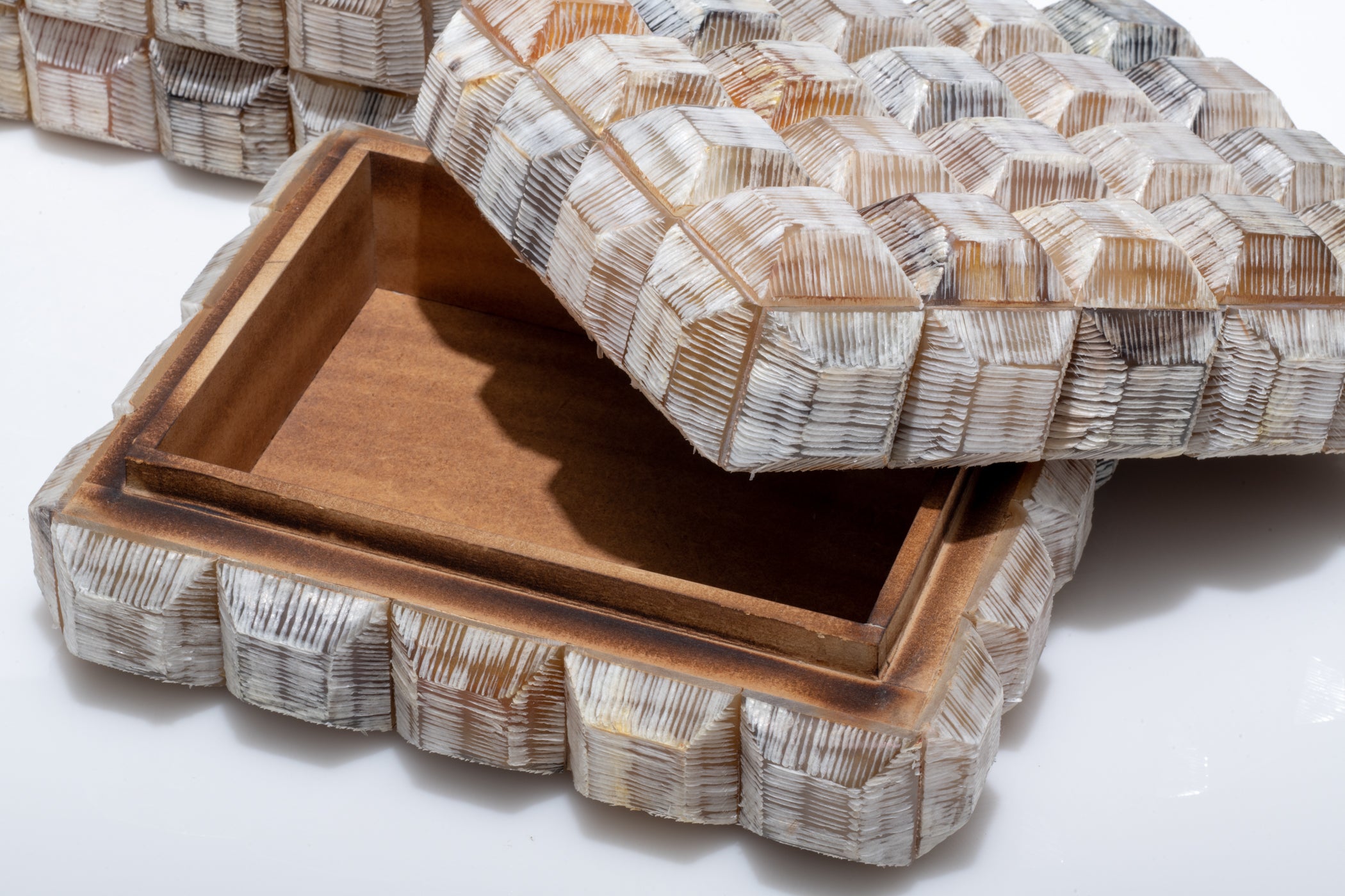 Trapezoid Block Chiseled Horn Decorative Box Set