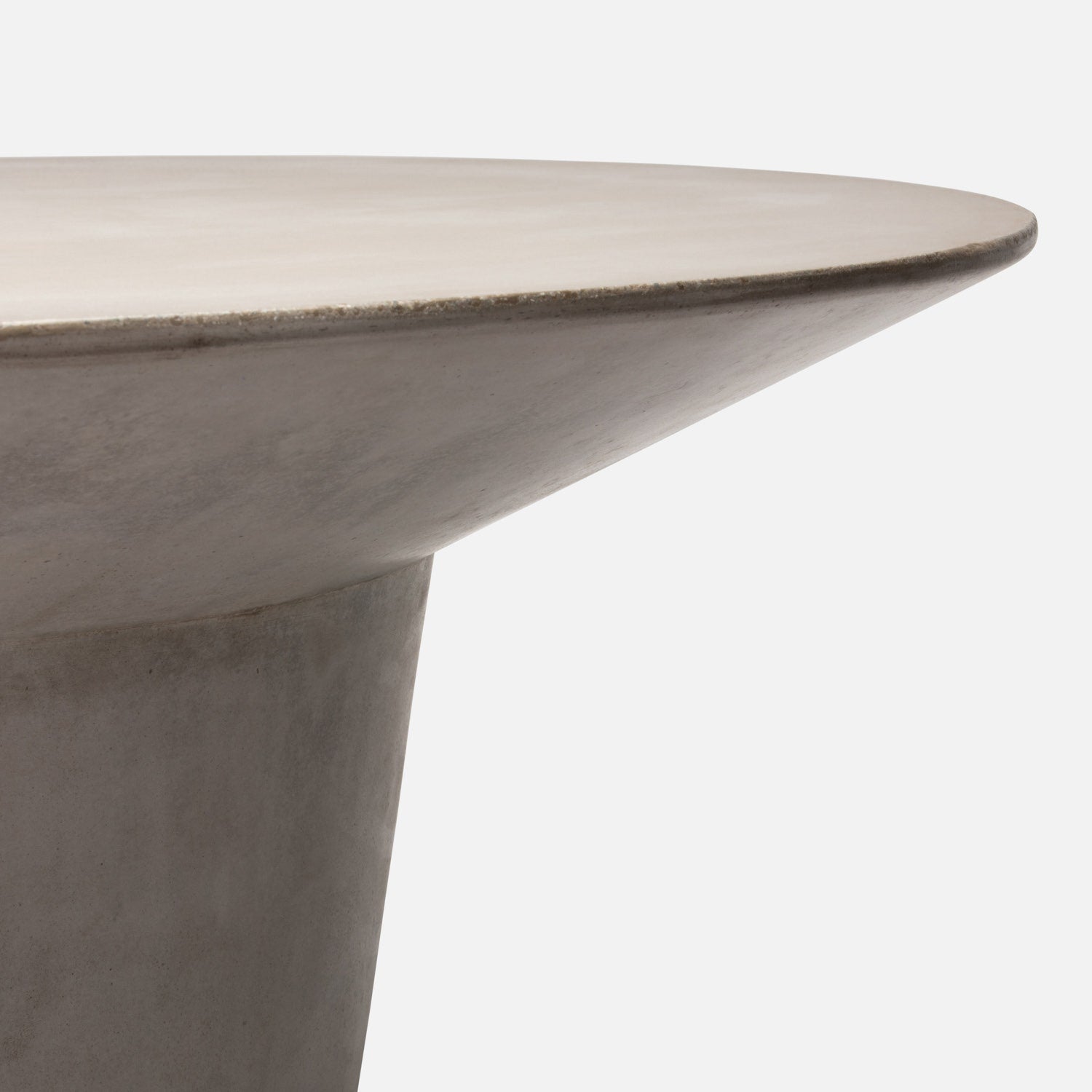 Sanger Concrete Side Table-Gray : 26"Dx24"H